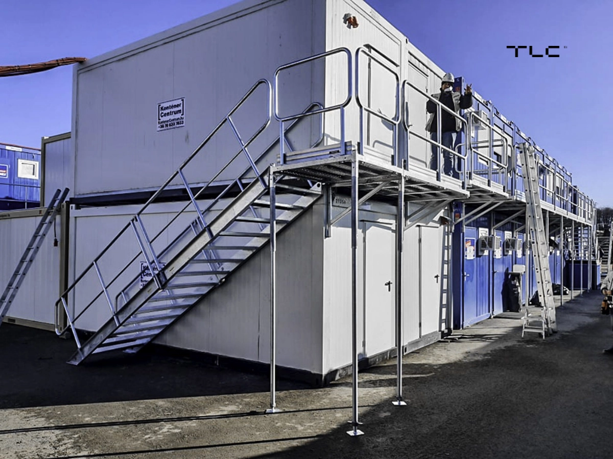 Escalier métallique extérieur pour container | Palier à l’extrémité – Image 8