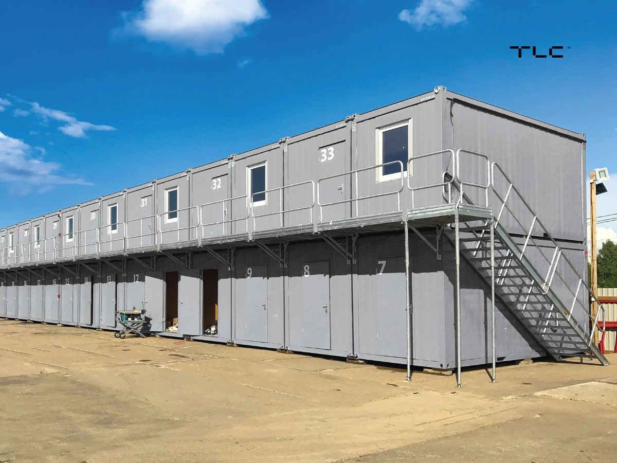 Escalier métallique extérieur pour container | Palier à l’extrémité – Image 9