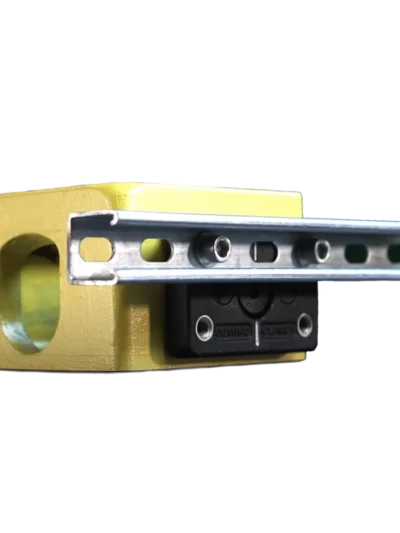 Kit de fixation de rails métallique sur container maritime